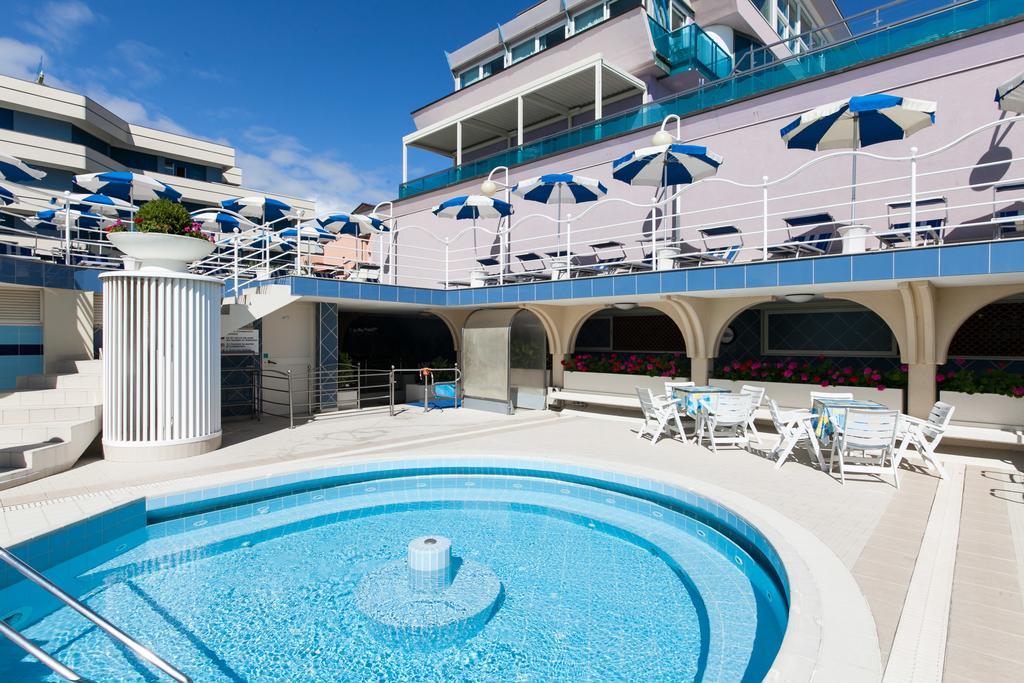 Excelsior Hotel