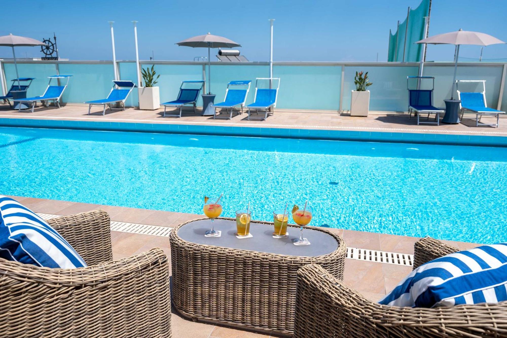 Excelsior Hotel 3*